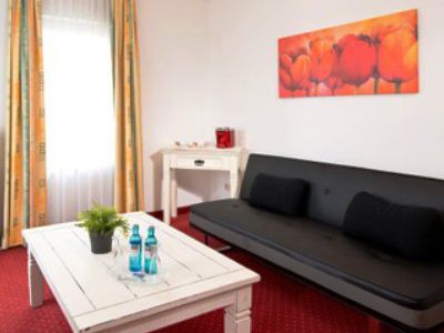 Hotel Newton 3*