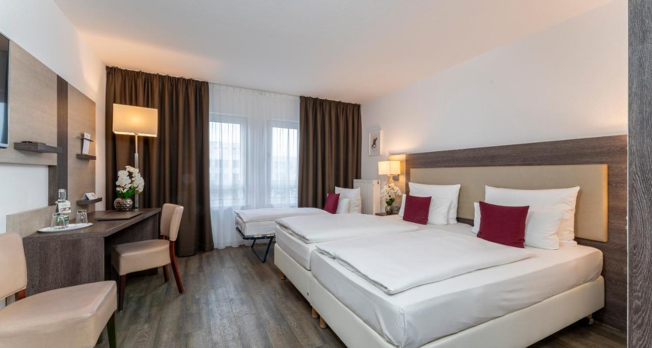 Newton Hotel 3*