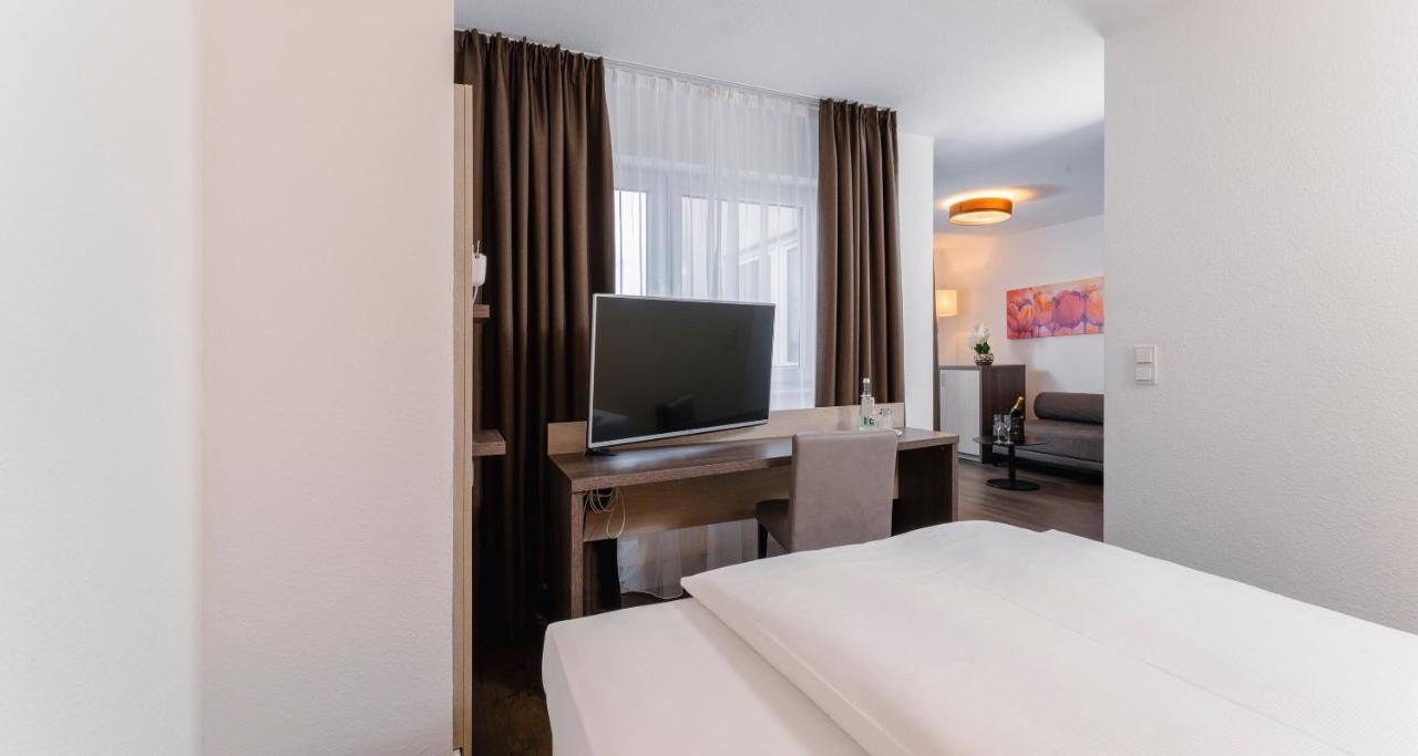 Newton Hotel